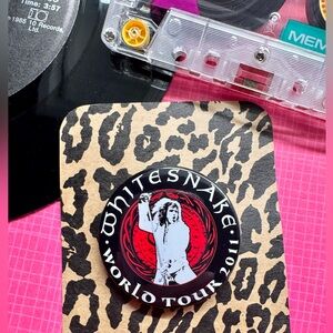 New Whitesnake World Tour 2011 David Coverdale Retro Style Button Pin - 1.75”